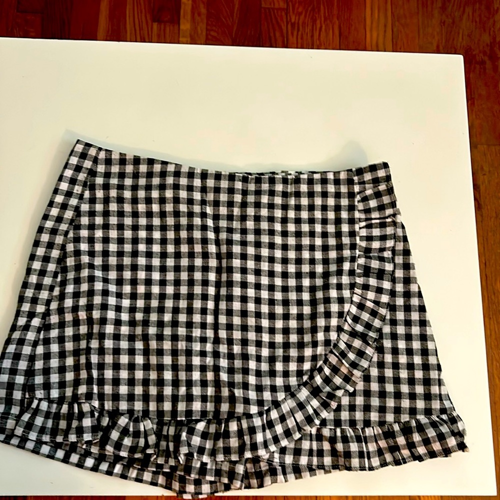 Altar’d state gingham skort